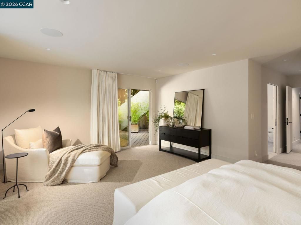 Image 19 of property listing at 6 Dorothy Pl, Berkeley, CA 94705