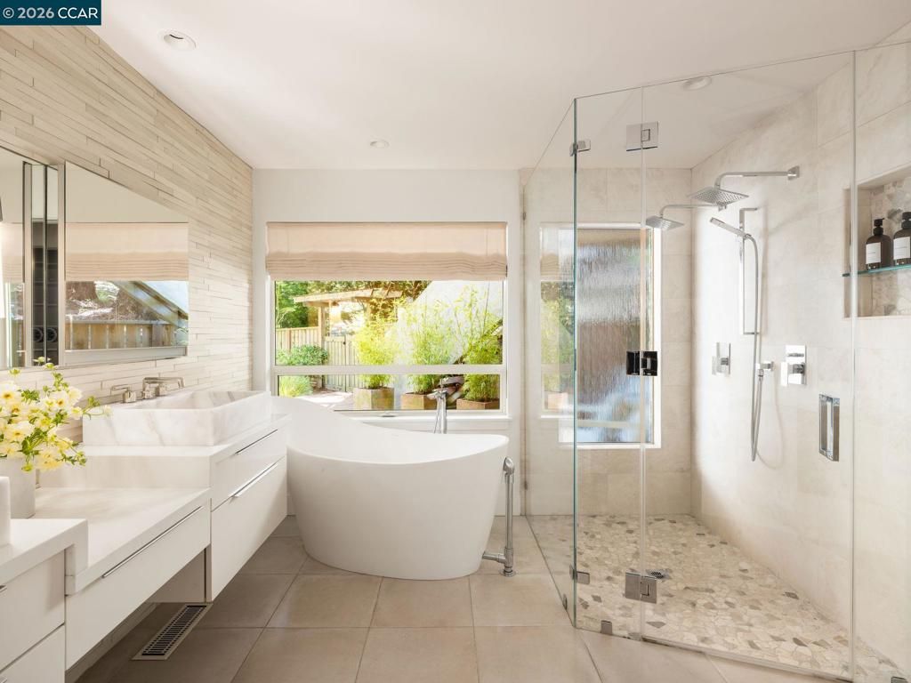 Image 22 of property listing at 6 Dorothy Pl, Berkeley, CA 94705