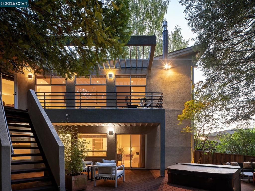 Image 34 of property listing at 6 Dorothy Pl, Berkeley, CA 94705