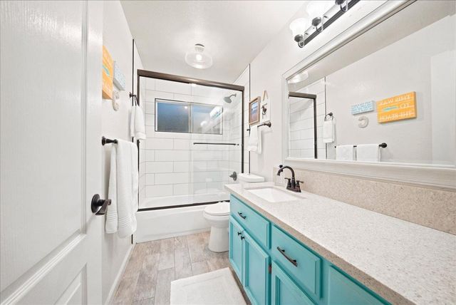 903 Graf Ct, Roseville, CA 95661