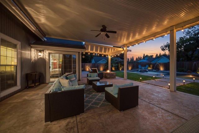 903 Graf Ct, Roseville, CA 95661