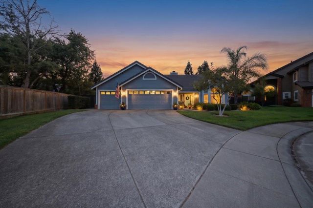 903 Graf Ct, Roseville, CA 95661