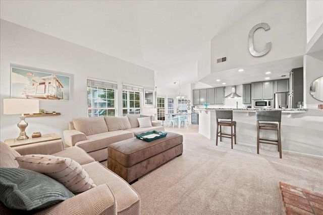 903 Graf Ct, Roseville, CA 95661