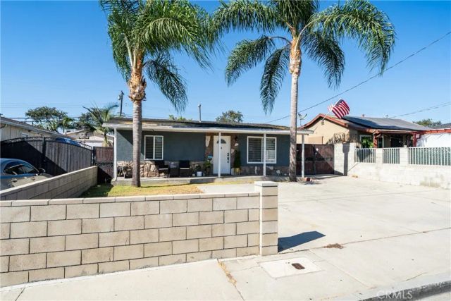 151 Grace, La Habra, CA 90631