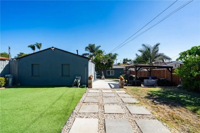 151 Grace, La Habra, CA 90631