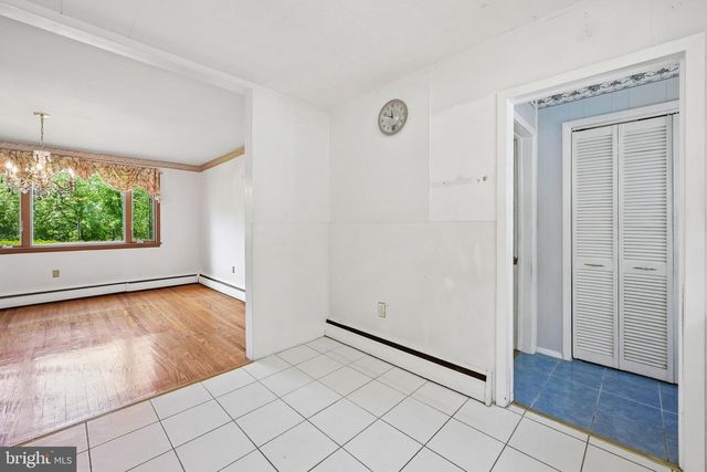 401 LAKE DR, Mount Holly, NJ 08060