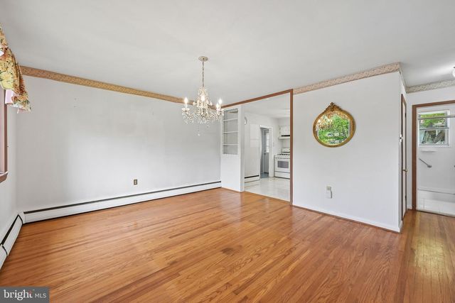 401 LAKE DR, Mount Holly, NJ 08060
