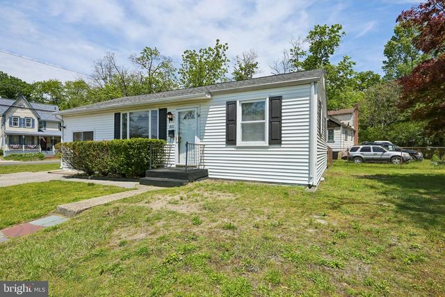 401 LAKE DR, Mount Holly, NJ 08060