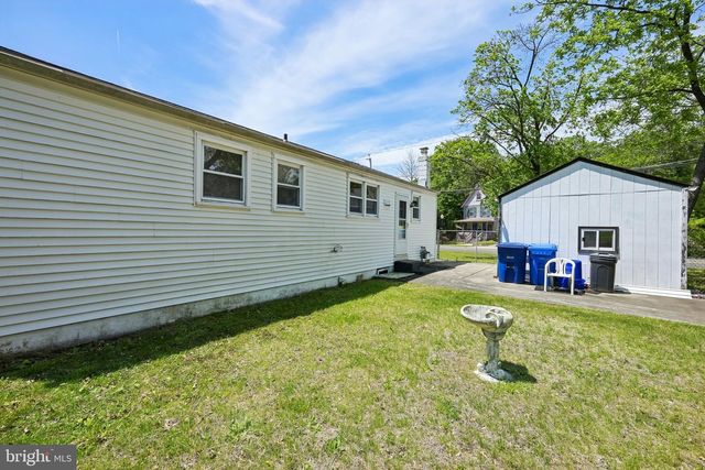 401 LAKE DR, Mount Holly, NJ 08060