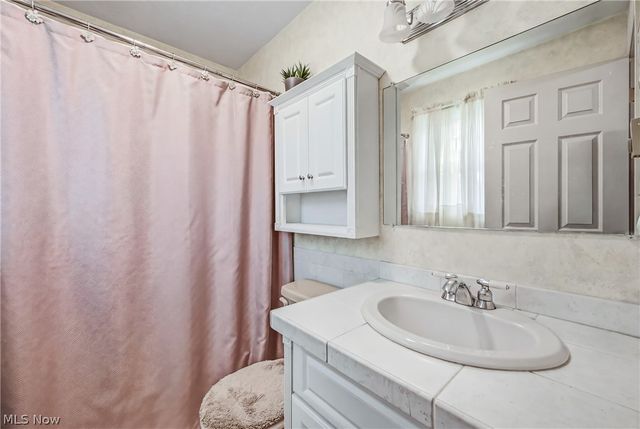 42866 Apples Way Drive, Leetonia, OH 44431