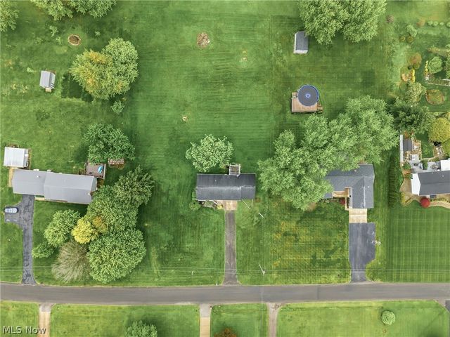 42866 Apples Way Drive, Leetonia, OH 44431