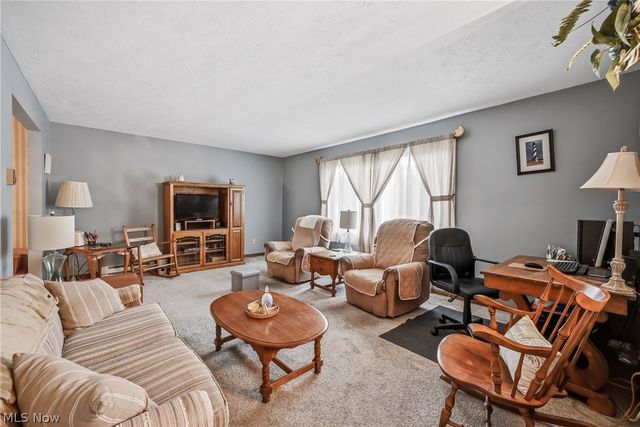 42866 Apples Way Drive, Leetonia, OH 44431