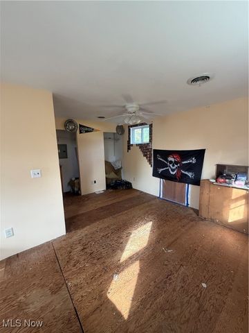 1945 Norwood Street NW, Warren, OH 44485