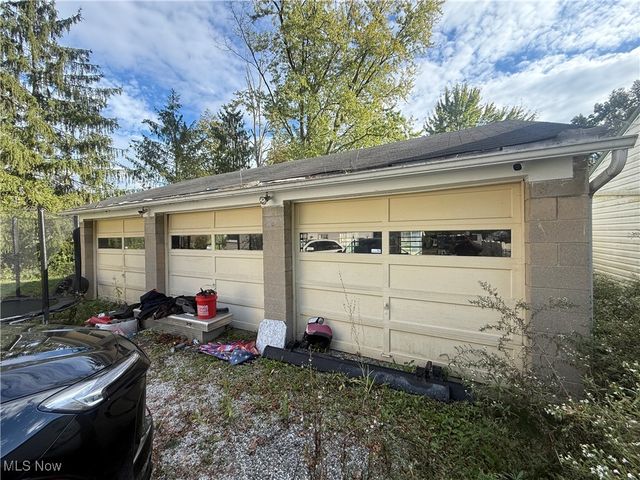 1945 Norwood Street NW, Warren, OH 44485