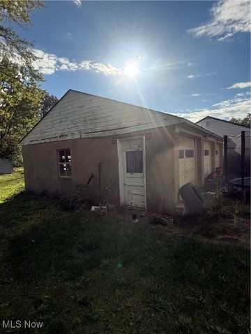 1945 Norwood Street NW, Warren, OH 44485