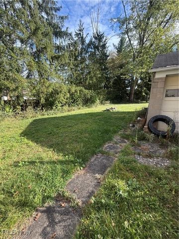 1945 Norwood Street NW, Warren, OH 44485