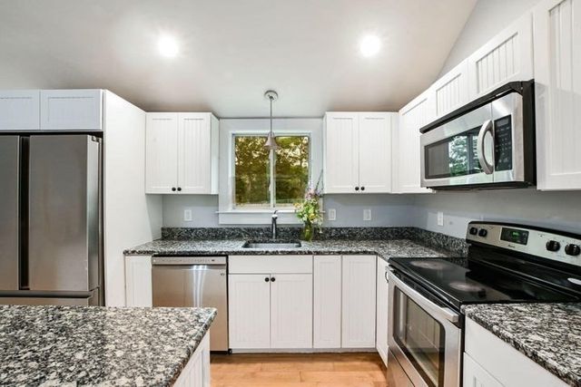 620 Boxberry Hill Road, Falmouth, MA 02536