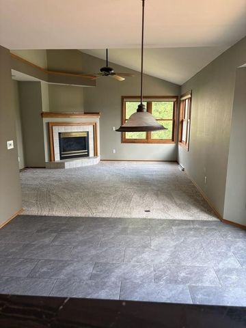 29 Westend Circle, Madison, WI 53704
