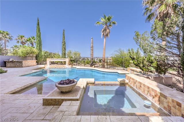 2068 Orchard Mist Street, Las Vegas, NV 89135