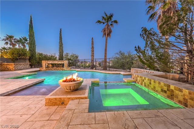 2068 Orchard Mist Street, Las Vegas, NV 89135