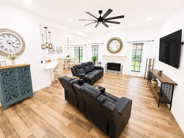 7674 Dallas St, Corpus Christi, TX 78413