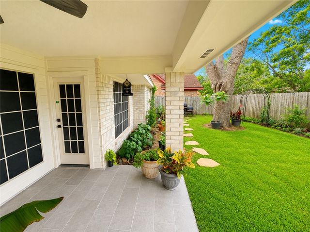 7674 Dallas St, Corpus Christi, TX 78413
