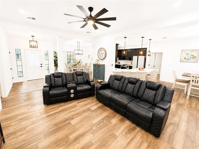 7674 Dallas St, Corpus Christi, TX 78413