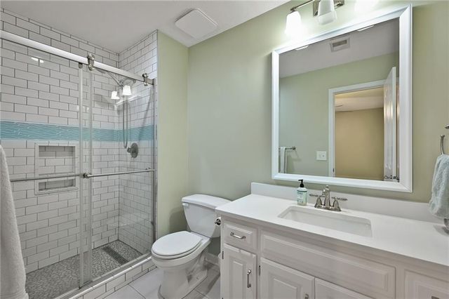 14517 W 49th Street, Shawnee, KS 66216