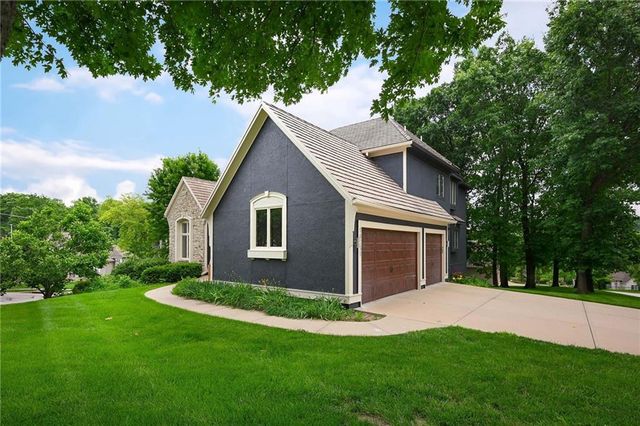 14517 W 49th Street, Shawnee, KS 66216