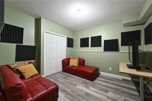 14517 W 49th Street, Shawnee, KS 66216