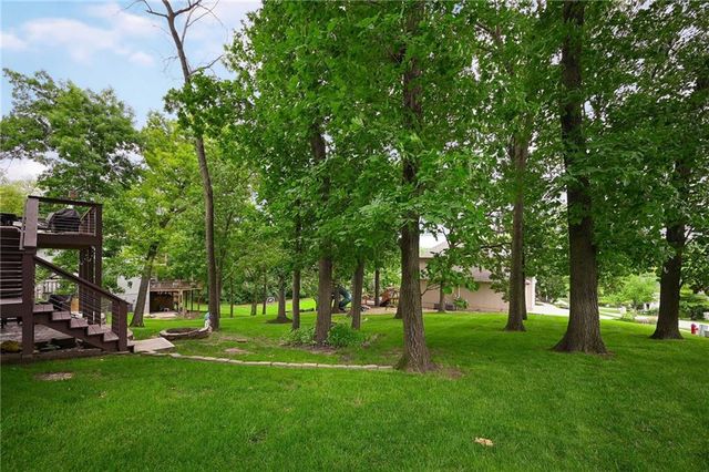 14517 W 49th Street, Shawnee, KS 66216