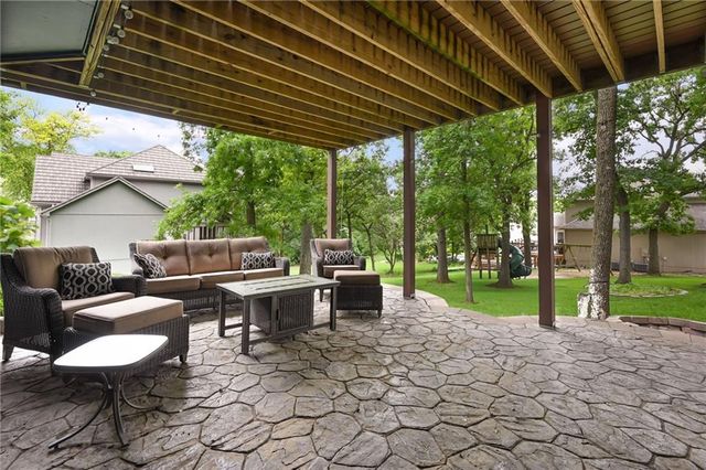 14517 W 49th Street, Shawnee, KS 66216