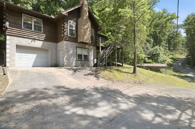 680 Lakeside Dr, Smithville, TN 37166