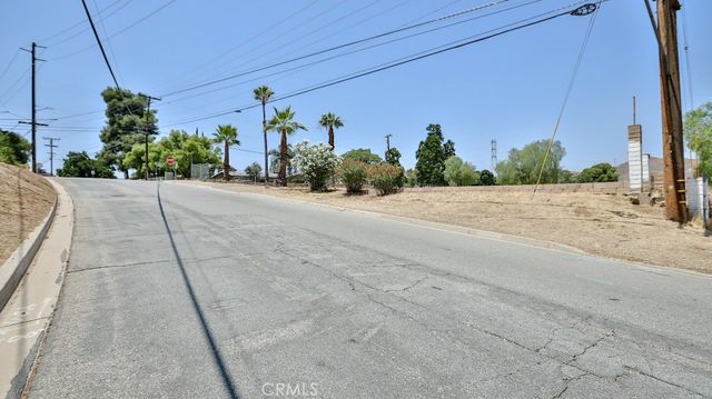 21894 Vivienda Avenue, Grand Terrace, CA 92313