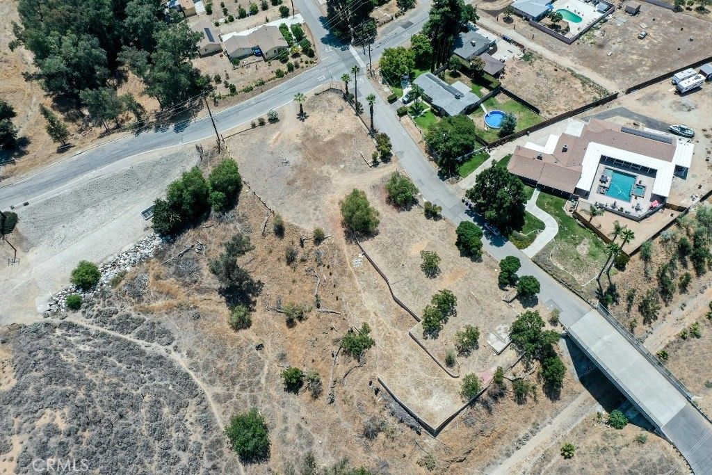 21894 Vivienda Avenue, Grand Terrace, CA 92313