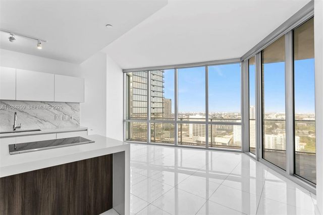 851 NE 1st Ave 3010, Miami, FL 33132