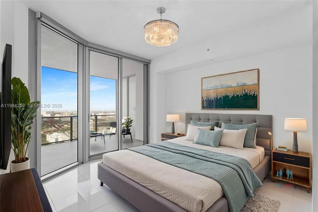 851 NE 1st Ave 3010, Miami, FL 33132