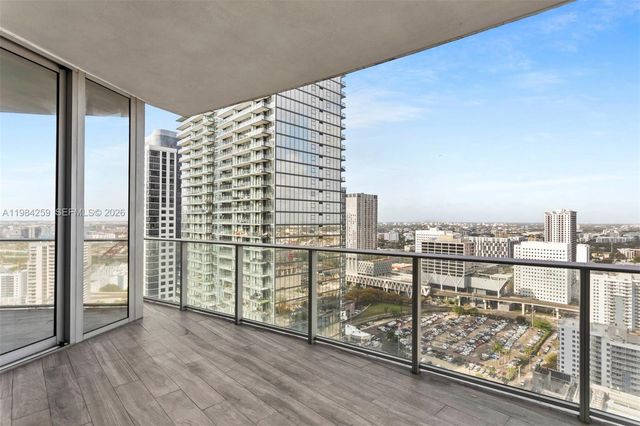 851 NE 1st Ave 3010, Miami, FL 33132