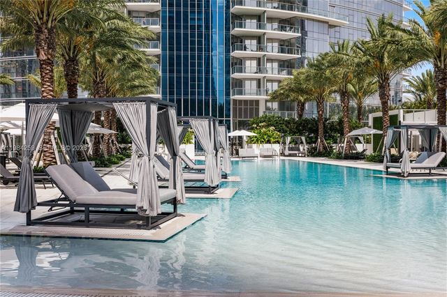 851 NE 1st Ave 3010, Miami, FL 33132