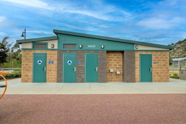 35265 Blossom Place, Fallbrook, CA 92028