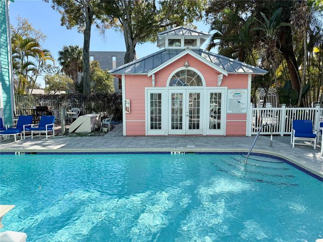 3002 W CLEVELAND STREET B5, Tampa, FL 33609