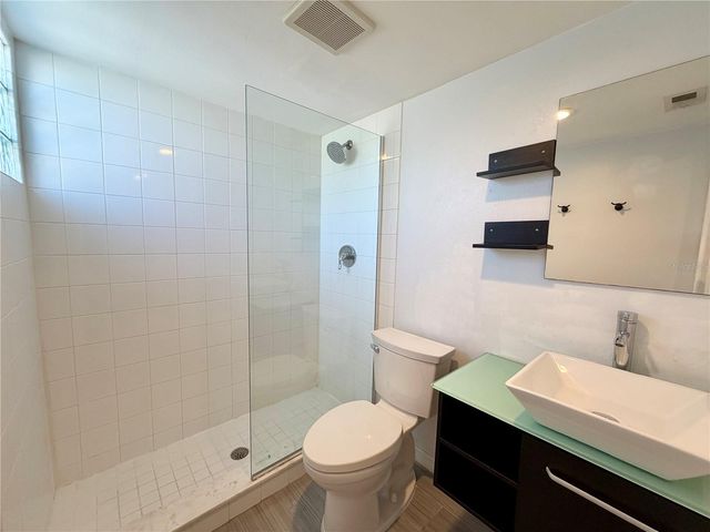 3002 W CLEVELAND STREET B5, Tampa, FL 33609