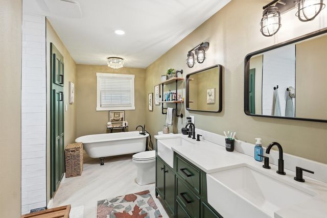10208 County Road 418, Grandview, TX 76050