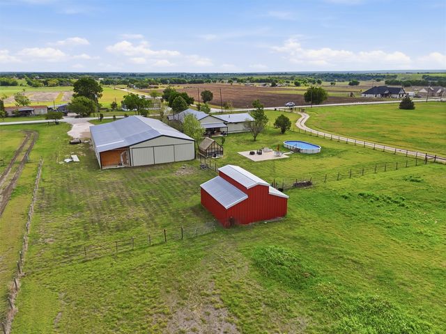 10208 County Road 418, Grandview, TX 76050