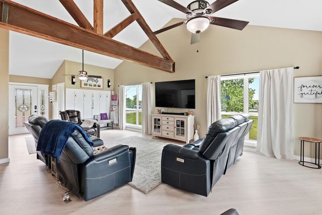 10208 County Road 418, Grandview, TX 76050