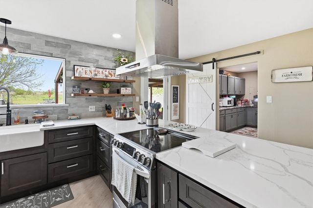 10208 County Road 418, Grandview, TX 76050