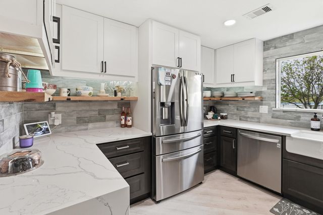 10208 County Road 418, Grandview, TX 76050