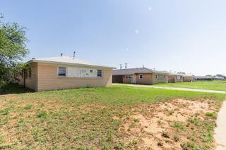 2717 E 2nd Street, Lubbock, TX 79403