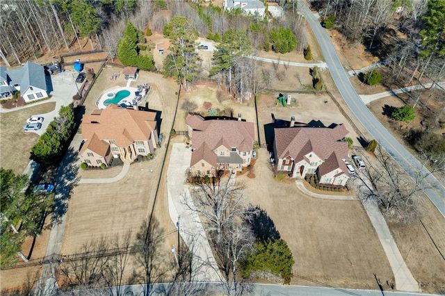 704 Old Cumming Road, Sugar Hill, GA 30518