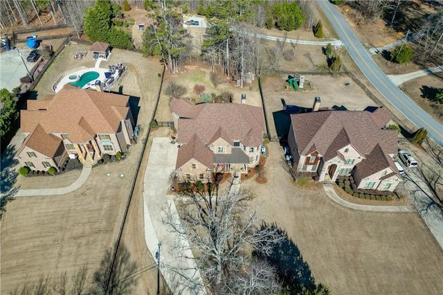 704 Old Cumming Road, Sugar Hill, GA 30518